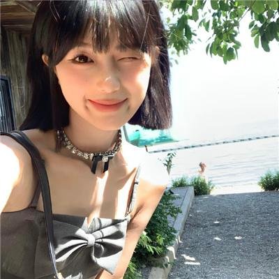 雏燕嬉春